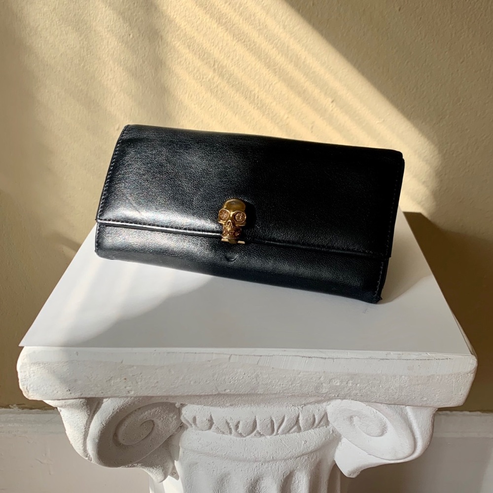 Alexander McQueen | Continental Skull Black Wallet